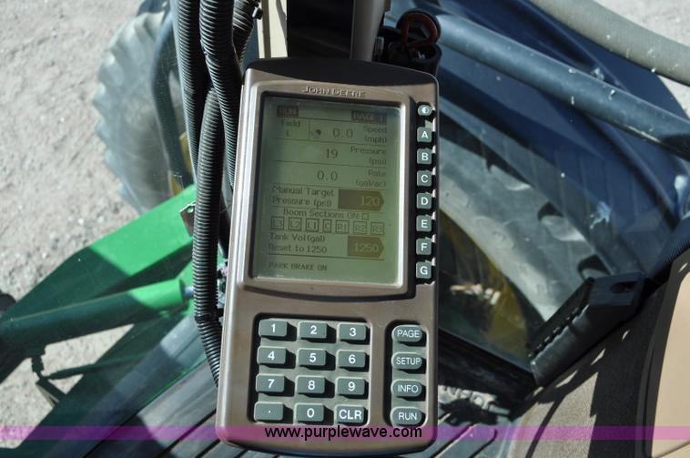 image for item A5895 2006 John Deere 4920 sprayer