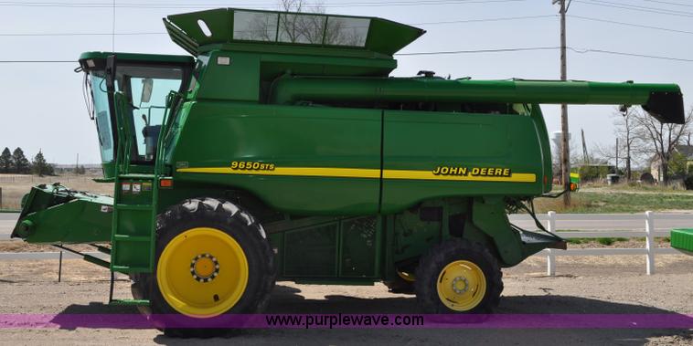 image for item A5896 2000 John Deere 9650 STS combine