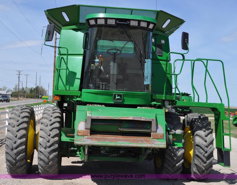 image for item A5896 2000 John Deere 9650 STS combine