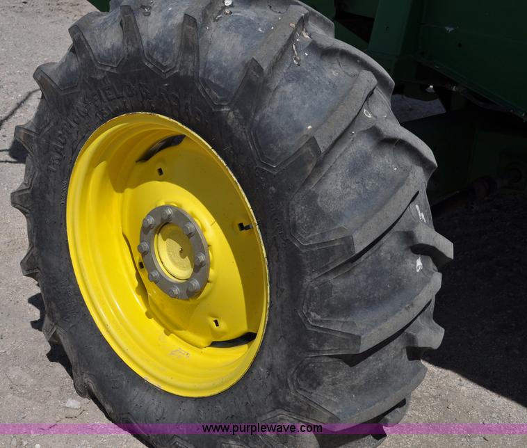 image for item A5896 2000 John Deere 9650 STS combine