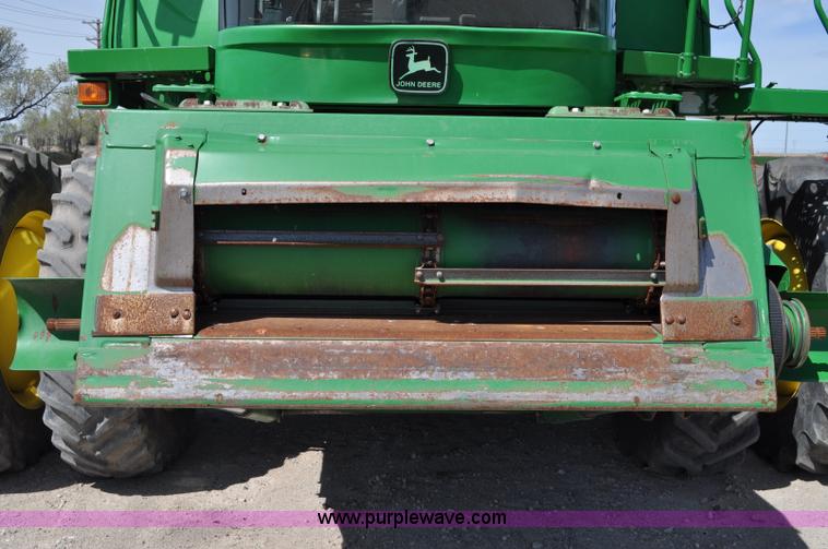 image for item A5896 2000 John Deere 9650 STS combine