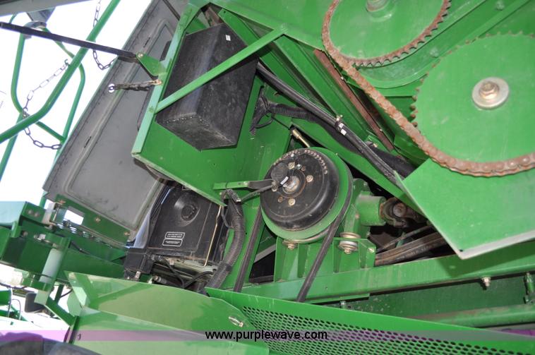 image for item A5896 2000 John Deere 9650 STS combine