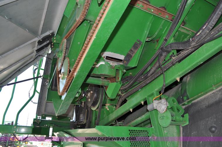 image for item A5896 2000 John Deere 9650 STS combine