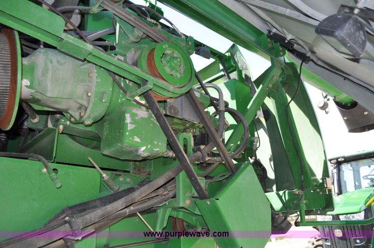 image for item A5896 2000 John Deere 9650 STS combine