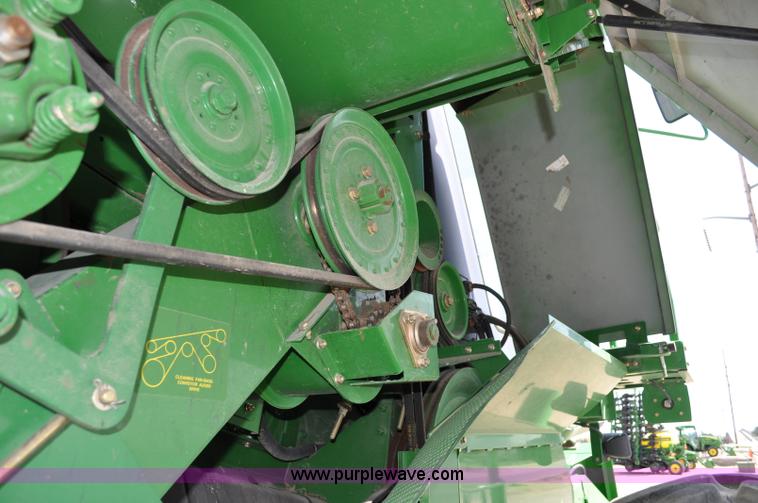 image for item A5896 2000 John Deere 9650 STS combine