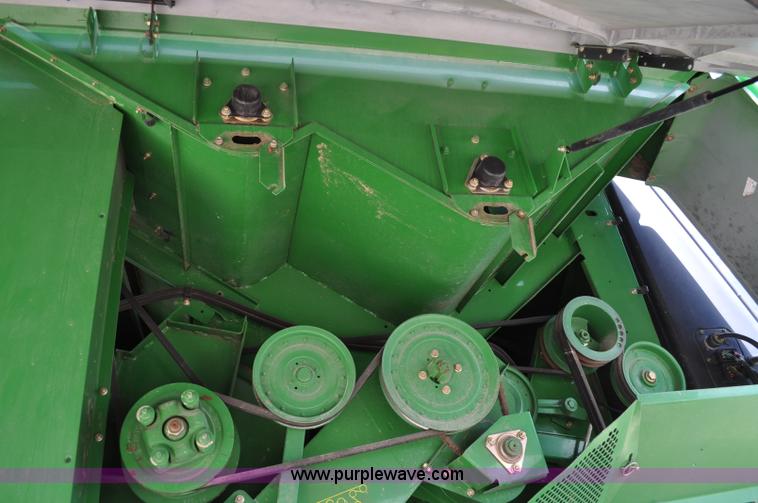 image for item A5896 2000 John Deere 9650 STS combine