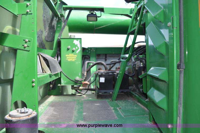 image for item A5896 2000 John Deere 9650 STS combine