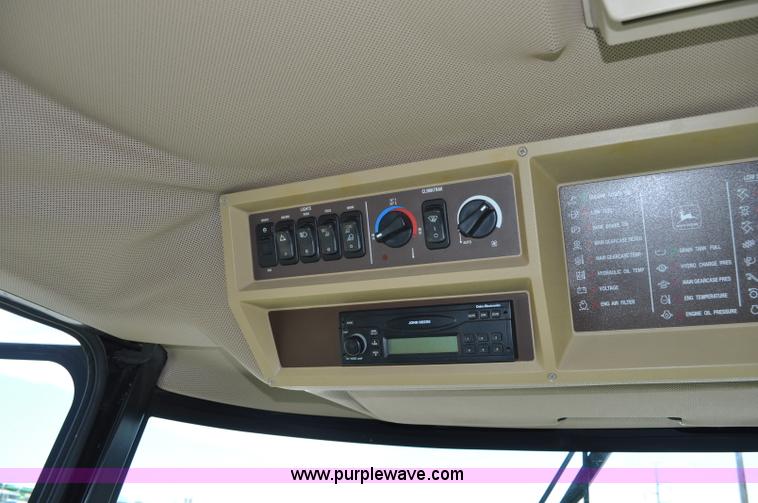 image for item A5896 2000 John Deere 9650 STS combine