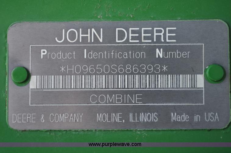 image for item A5896 2000 John Deere 9650 STS combine
