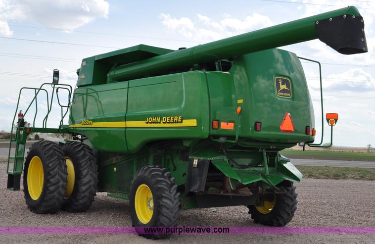 image for item A5897 2001 John Deere 9650 STS combine