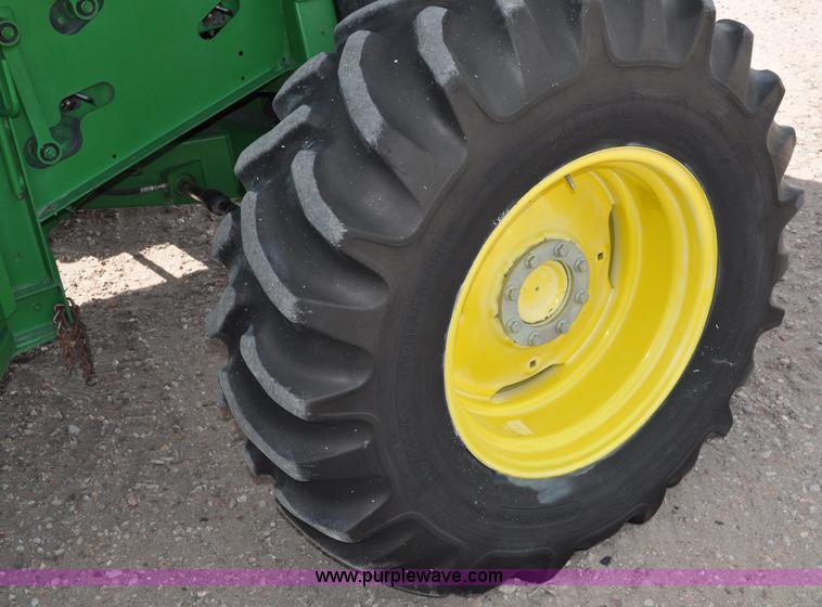 image for item A5897 2001 John Deere 9650 STS combine