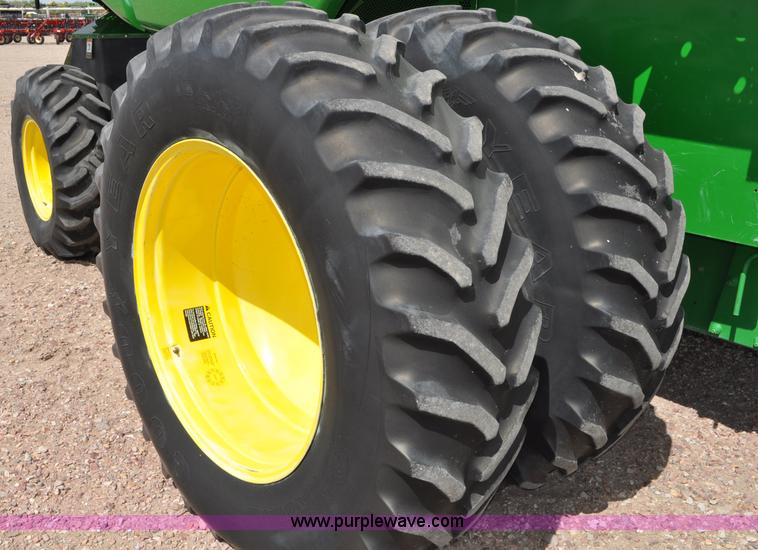 image for item A5897 2001 John Deere 9650 STS combine