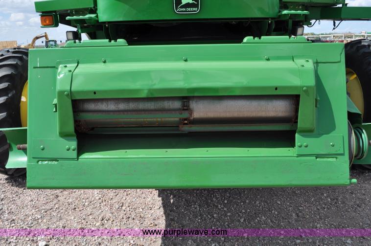 image for item A5897 2001 John Deere 9650 STS combine