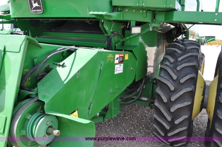 image for item A5897 2001 John Deere 9650 STS combine
