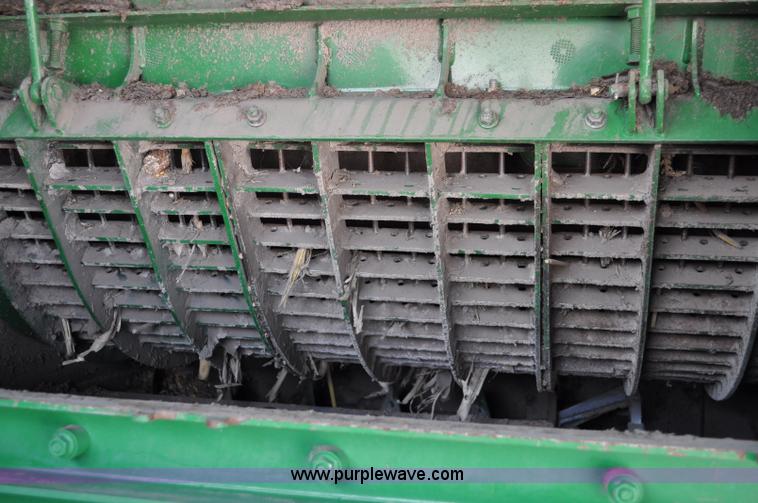 image for item A5897 2001 John Deere 9650 STS combine