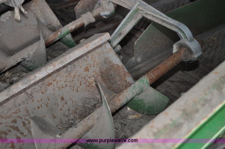 image for item A5897 2001 John Deere 9650 STS combine