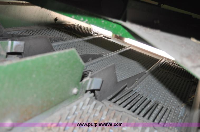 image for item A5897 2001 John Deere 9650 STS combine