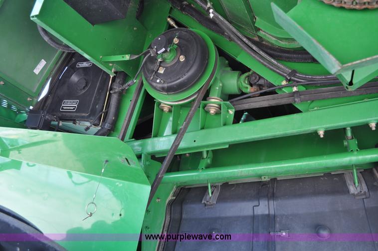 image for item A5897 2001 John Deere 9650 STS combine