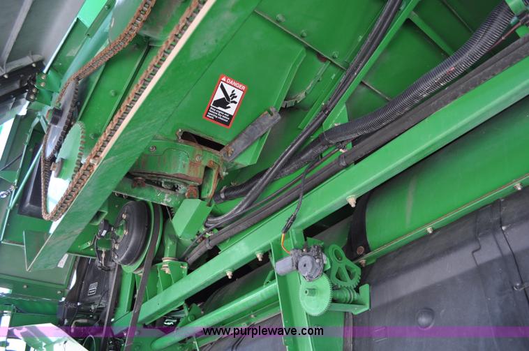 image for item A5897 2001 John Deere 9650 STS combine