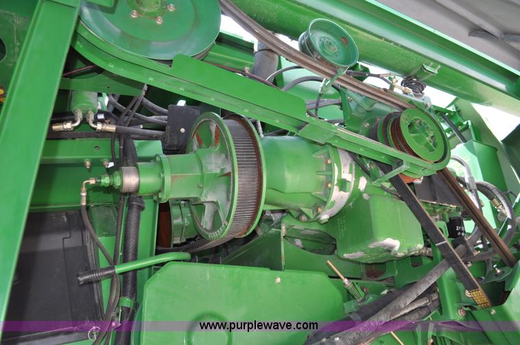 image for item A5897 2001 John Deere 9650 STS combine