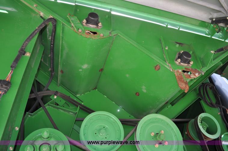 image for item A5897 2001 John Deere 9650 STS combine