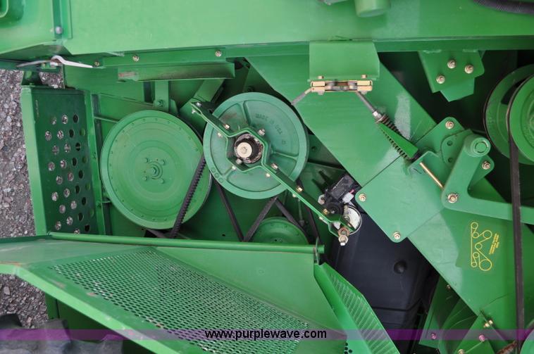 image for item A5897 2001 John Deere 9650 STS combine