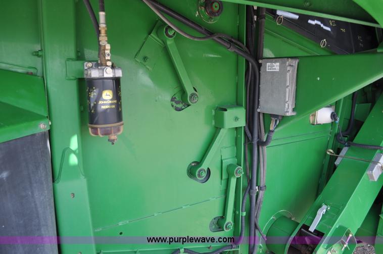 image for item A5897 2001 John Deere 9650 STS combine