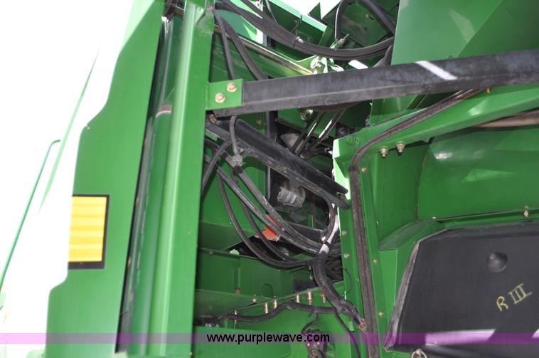 image for item A5897 2001 John Deere 9650 STS combine