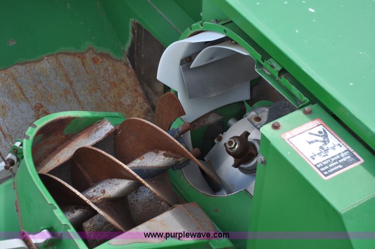 image for item A5897 2001 John Deere 9650 STS combine