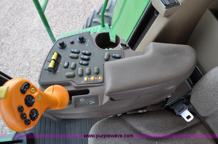 image for item A5897 2001 John Deere 9650 STS combine