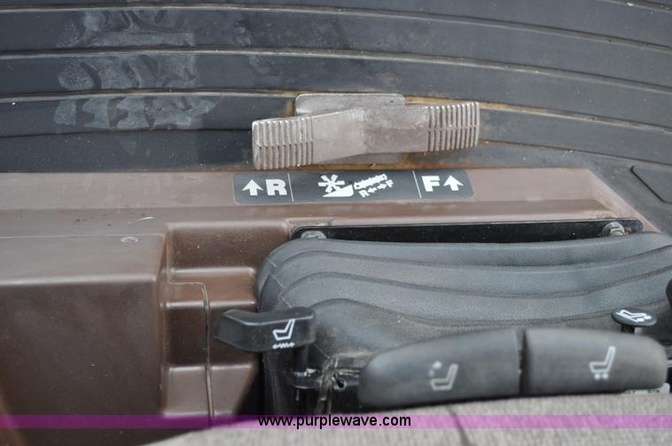 image for item A5897 2001 John Deere 9650 STS combine