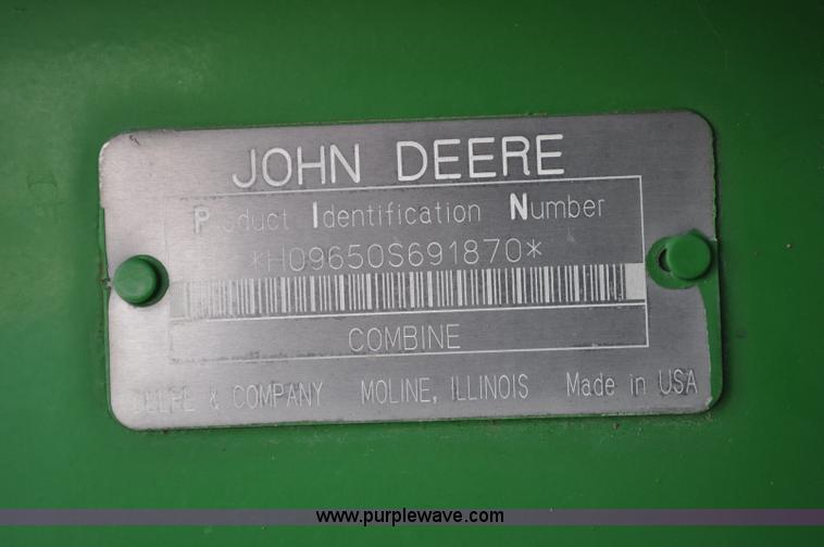image for item A5897 2001 John Deere 9650 STS combine