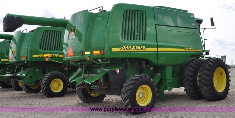 image for item A5898 2000 John Deere 9650 STS combine