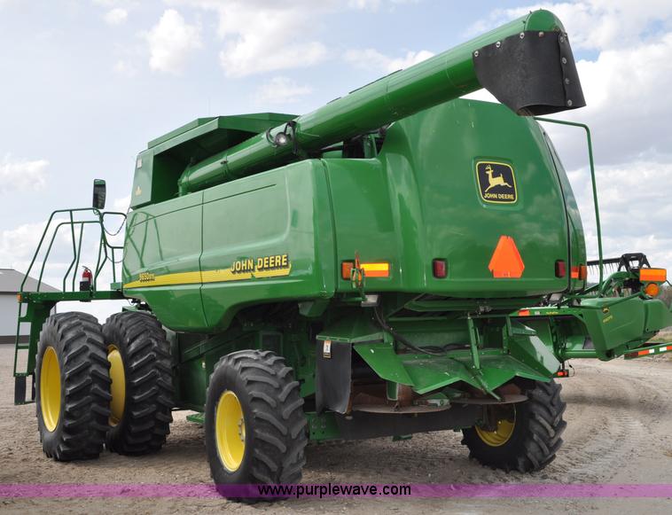 image for item A5898 2000 John Deere 9650 STS combine