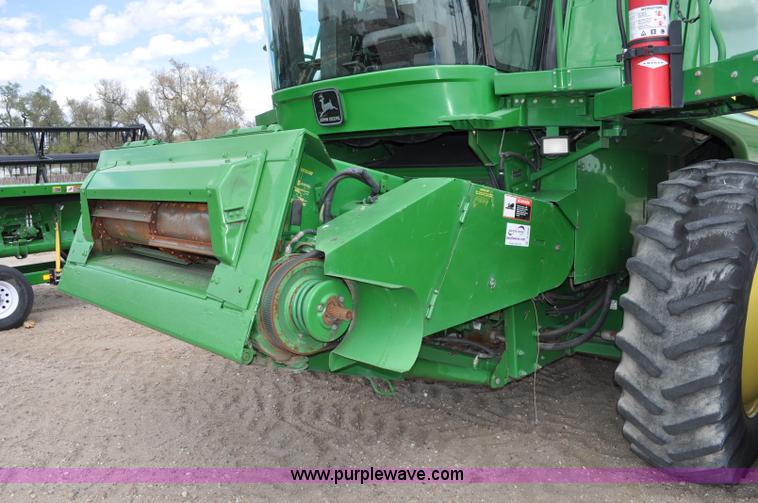 image for item A5898 2000 John Deere 9650 STS combine