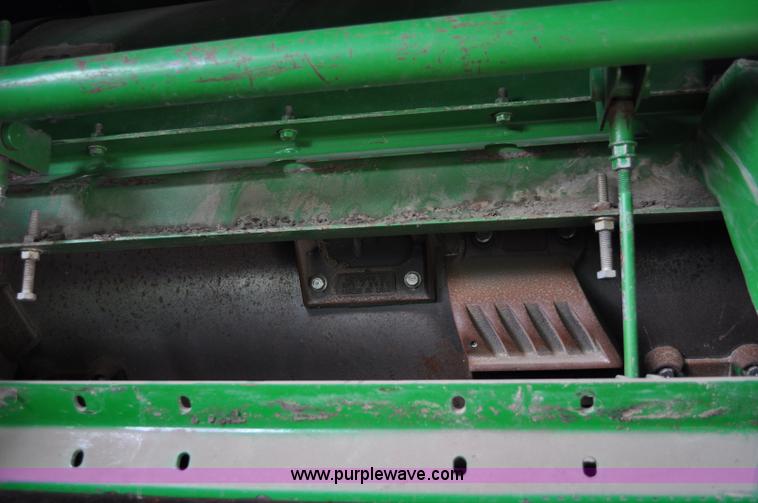 image for item A5898 2000 John Deere 9650 STS combine