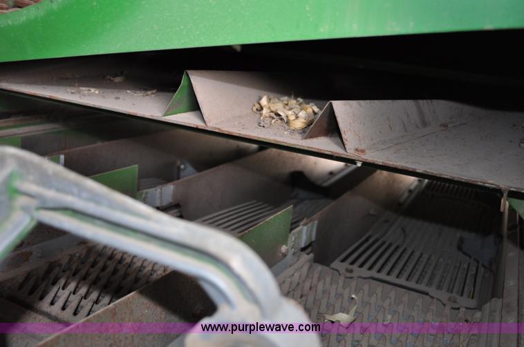 image for item A5898 2000 John Deere 9650 STS combine