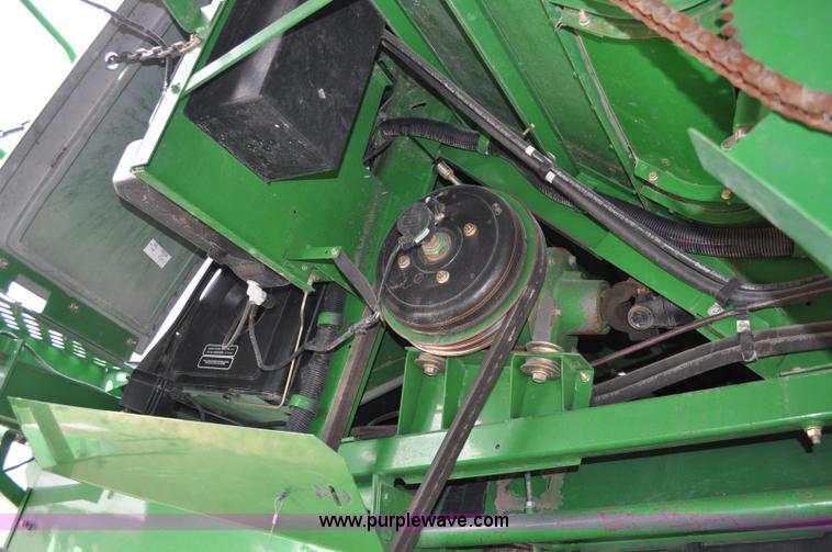 image for item A5898 2000 John Deere 9650 STS combine