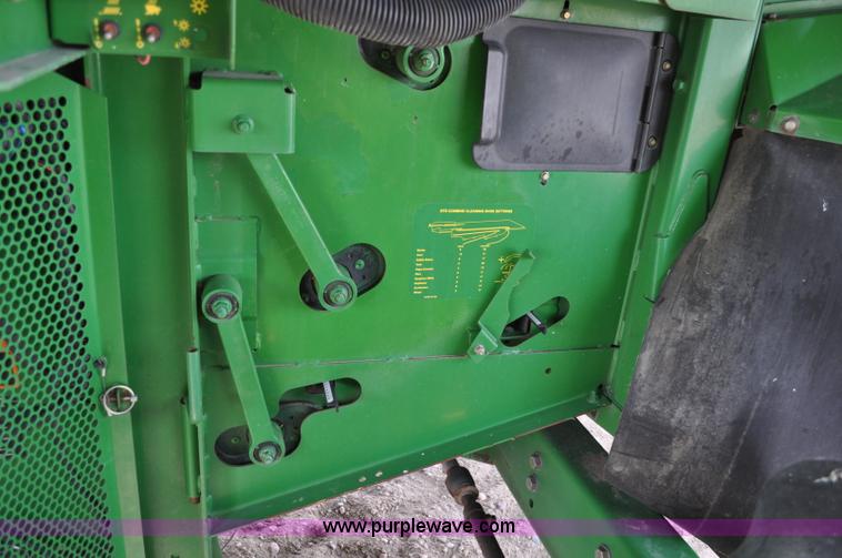 image for item A5898 2000 John Deere 9650 STS combine