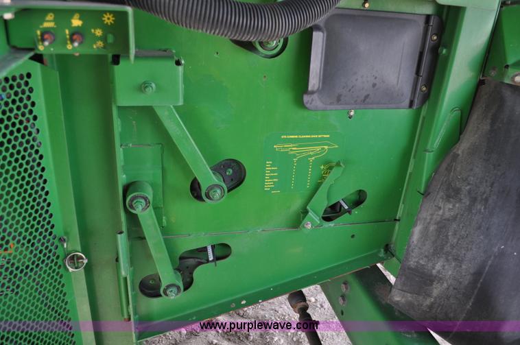 image for item A5898 2000 John Deere 9650 STS combine
