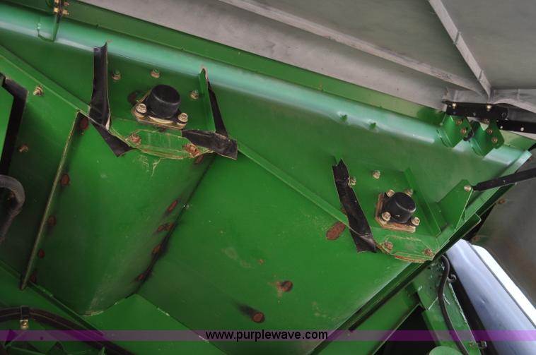 image for item A5898 2000 John Deere 9650 STS combine