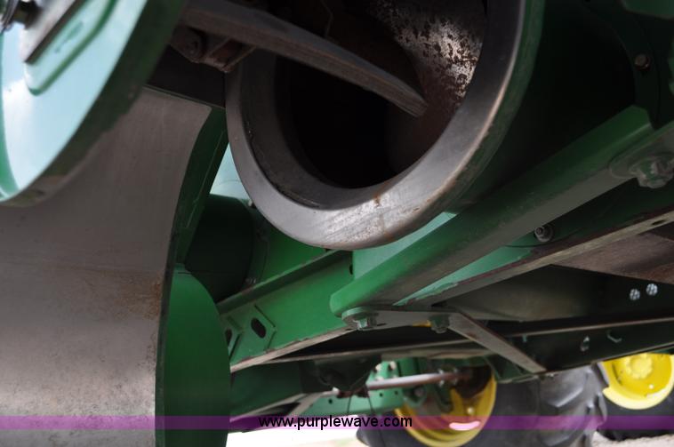 image for item A5898 2000 John Deere 9650 STS combine