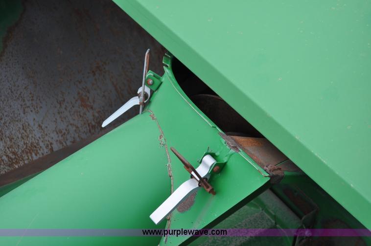 image for item A5898 2000 John Deere 9650 STS combine