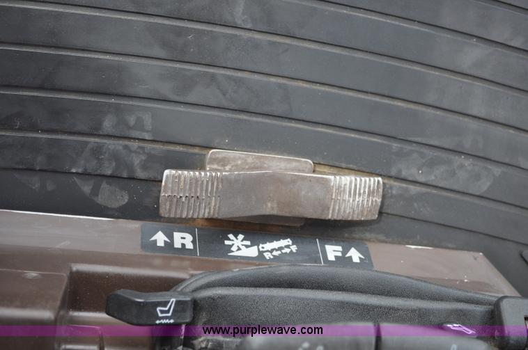 image for item A5898 2000 John Deere 9650 STS combine