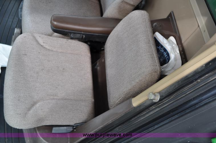 image for item A5898 2000 John Deere 9650 STS combine