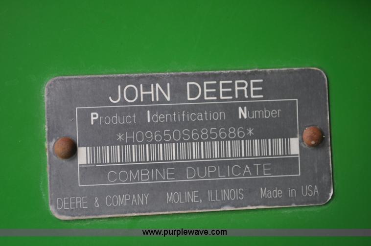 image for item A5898 2000 John Deere 9650 STS combine