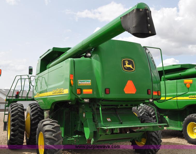 image for item A5899 2002 John Deere 9750 STS combine