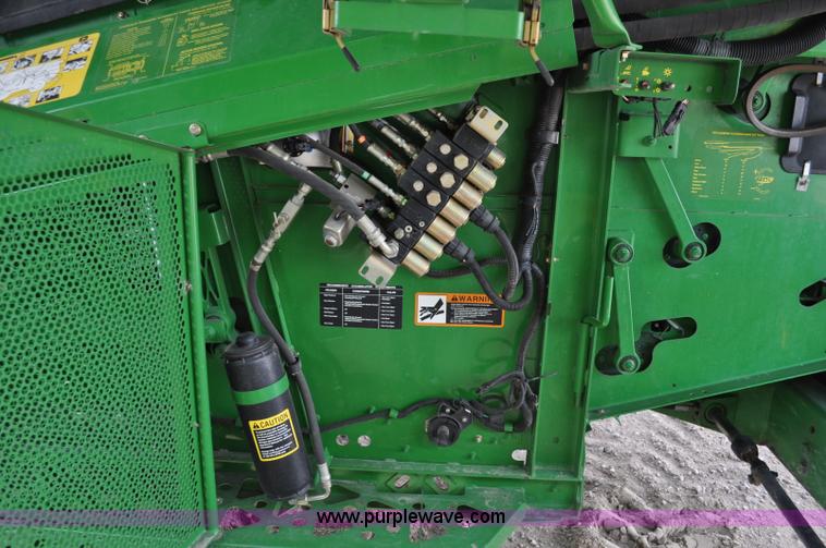 image for item A5899 2002 John Deere 9750 STS combine
