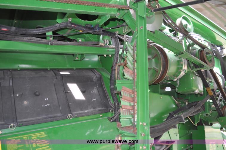 image for item A5899 2002 John Deere 9750 STS combine