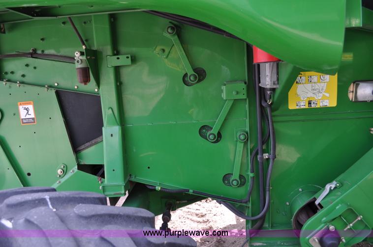 image for item A5899 2002 John Deere 9750 STS combine